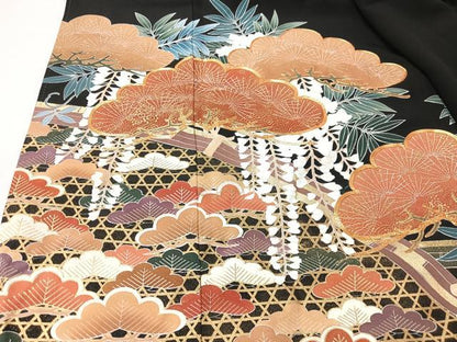 平和屋着物■豪華黒留袖　作家物　駒刺繍　枝松文　金彩　正絹　逸品　CABK9692xe