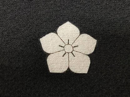 平和屋着物■豪華黒留袖　駒刺繍　扇面几帳花文　金彩　正絹　逸品　CABK9693xe