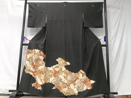 平和屋着物■豪華黒留袖　駒刺繍　松皮菱草花文　金彩　正絹　逸品　CABK9698xe