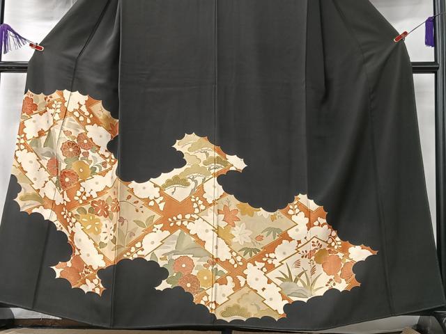 平和屋着物■豪華黒留袖　駒刺繍　松皮菱草花文　金彩　正絹　逸品　CABK9698xe