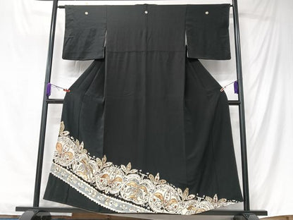 平和屋着物■豪華黒留袖　駒刺繍　更紗花文　金彩　正絹　逸品　CABK9708xe