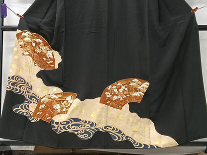平和屋着物■豪華黒留袖　駒刺繍　地紙風景花文　金彩　正絹　逸品　CABK9711xe
