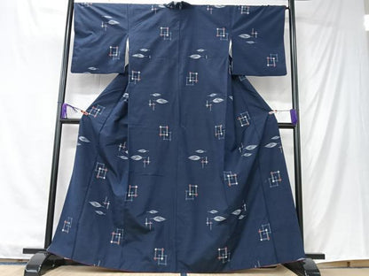 平和屋着物■上質な紬　井桁絣　舞葉文　正絹　逸品　CABK9735xe