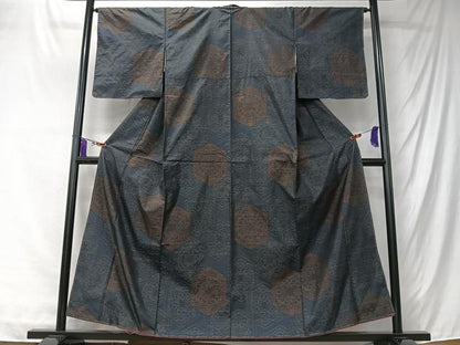 平和屋着物■本場大島紬　亀甲花文　正絹　逸品　CABK9794xe