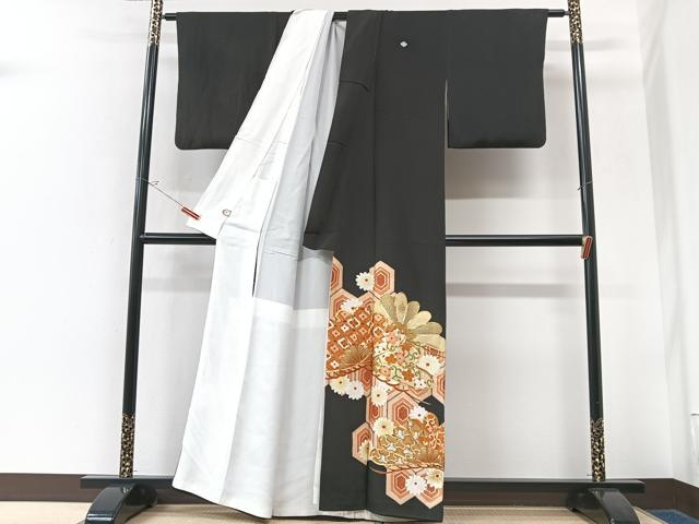 平和屋着物■豪華黒留袖　駒刺繍　亀甲花松文　金彩　正絹　逸品　CABK9870xe