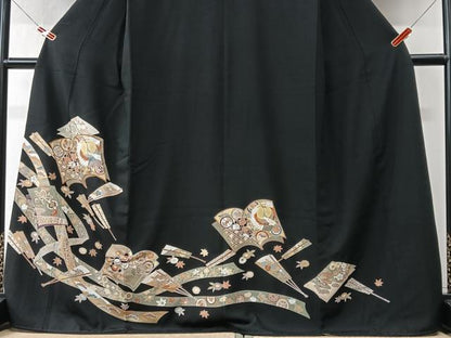 平和屋着物■豪華黒留袖　駒刺繍　短冊冊子扇面花文　金彩　正絹　逸品　CABK9884xe