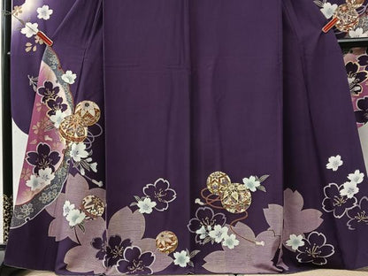 平和屋着物●豪華振袖　雪輪舞桜鞠文　金彩　正絹　逸品　CABK9969xe