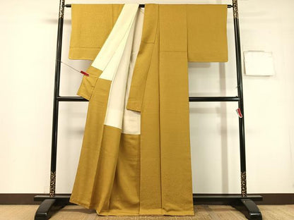 平和屋着物●本草木染作家　瑞寶　色無地　草花地紋　黄橡色　正絹　逸品　未使用　CABL0051vp