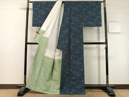 平和屋着物●上質な紬　唐草文　黒地　正絹　逸品　CABL0076vp