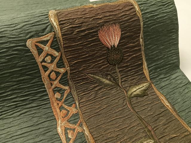 平和屋着物●太鼓柄袋帯　総刺繍　ふくれ織　アザミ　金糸　正絹　逸品　未使用　CABL0251vp