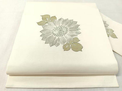 平和屋着物●九寸名古屋帯　駒刺繍　草花文　銀糸　鈴乃屋扱い　正絹　逸品　CABL0322vp
