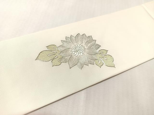 平和屋着物●九寸名古屋帯　駒刺繍　草花文　銀糸　鈴乃屋扱い　正絹　逸品　CABL0322vp