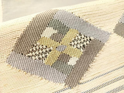 平和屋着物●ひなや工房 くむ・あむ・おる 伊豆蔵明彦 八寸名古屋帯 手織 つづれすくい織 菱吉祥文 金糸 証紙付き 逸品 未使用 CABL0351vp