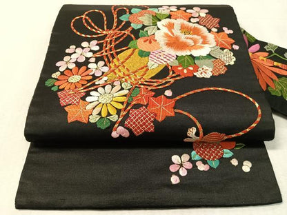平和屋着物●アンティーク　大正ロマン　総手刺繍　九寸名古屋帯　駒刺繍　束ね花文　黒地　金糸　正絹　逸品　CABL0357vp