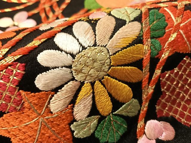 平和屋着物●アンティーク　大正ロマン　総手刺繍　九寸名古屋帯　駒刺繍　束ね花文　黒地　金糸　正絹　逸品　CABL0357vp
