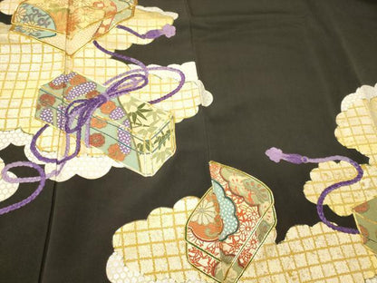 平和屋着物■豪華黒留袖　駒刺繍　文箱雲取り文　金銀彩　正絹　逸品　CABL0491oy