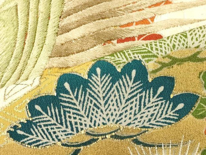平和屋着物■豪華黒留袖　駒刺繍　尾長鳥花松葉文　金彩　正絹　逸品　CABL0637oy