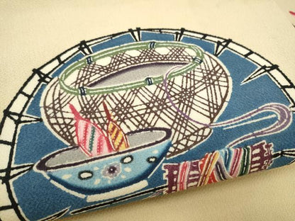平和屋着物●人間国宝　玉那覇有公　本場琉球紅型　九寸名古屋帯　陶器文　蜂蜜色地　鬼しぼ縮緬　正絹　逸品　CABL0831hy