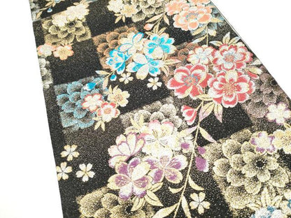 平和屋着物●六通柄袋帯　市松舞桜文　金糸　正絹　逸品　CABL0867hy