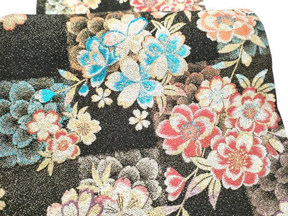 平和屋着物●六通柄袋帯　市松舞桜文　金糸　正絹　逸品　CABL0867hy