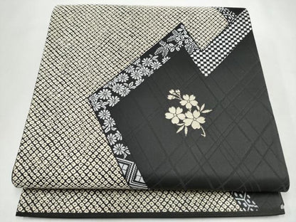 平和屋着物●六通柄袋帯　幾何学舞花文　黒地　正絹　逸品　CABL0894hy