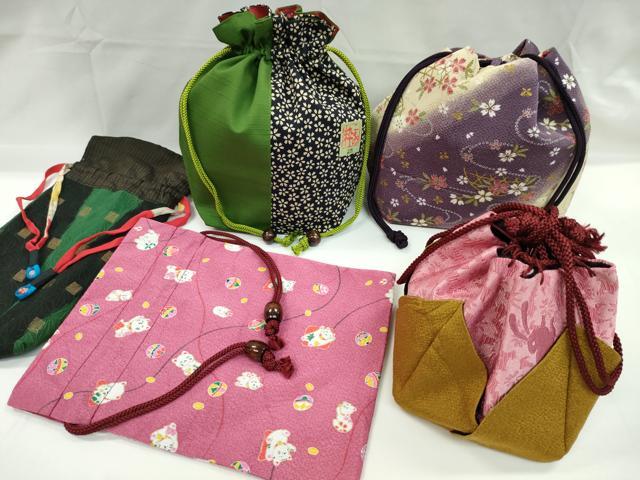 平和屋着物▼和装小物　和装バッグ　巾着まとめて５点　舞桜　うさぎ　招き猫　麻の葉　縮緬　綿　浴衣　袴　未使用あり　逸品　CABL2426ju