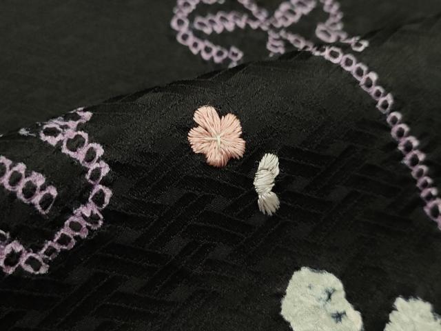 平和屋着物●小紋　反物　絞り　刺繍　舞花文　黒地　着尺　逸品　未使用　CABL2629ju