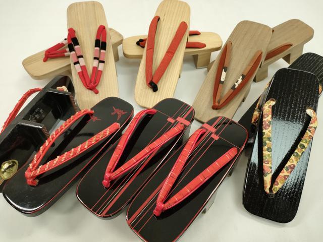 平和屋着物▼和装小物　駒下駄・日和下駄まとめて６足　白木　黒塗り　漆　会津桐　折り鶴　二枚歯　Ｍサイズ　未使用多数　逸品CABL2672ju