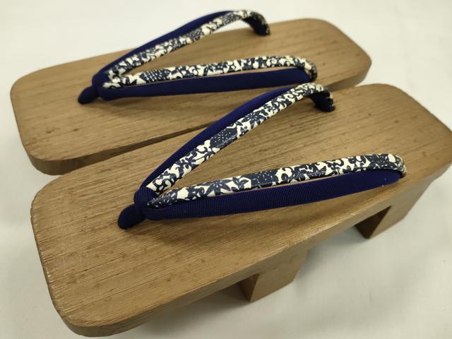 平和屋着物▼和装小物　駒下駄まとめて６足　白木　黒塗り　会津桐　二枚歯　Ｍサイズ　未使用あり　逸品　CABL2673ju