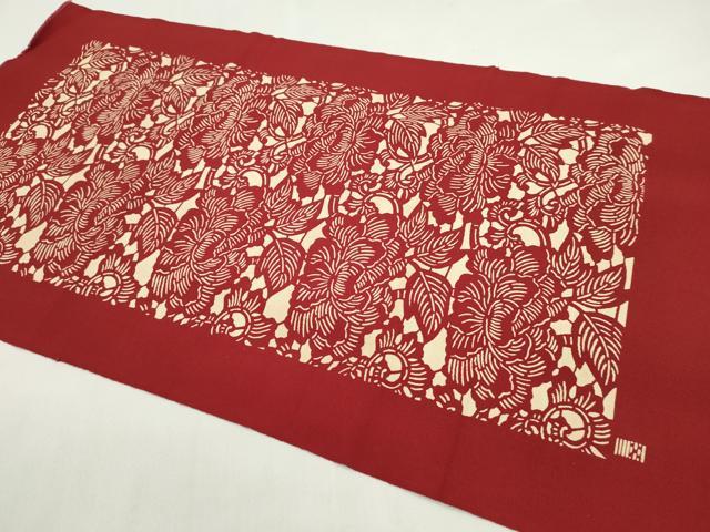 平和屋着物▼和装小物　インテリア　南部古代型染　卓布２枚セット　唐草花文　観音菩薩　テーブルセンター　綿　逸品　未使用　CABL2746ju