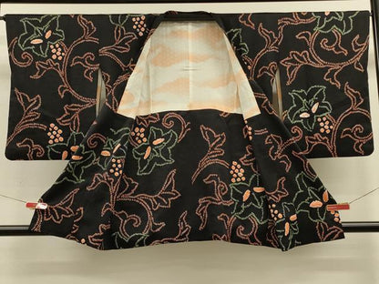 平和屋着物＃道行コート　総刺繍　花唐草文　黒地　正絹　逸品　CABL2919in
