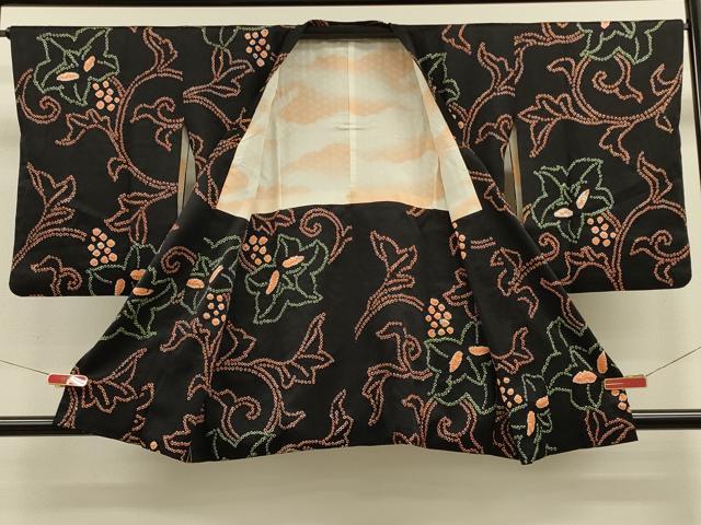 平和屋着物＃道行コート　総刺繍　花唐草文　黒地　正絹　逸品　CABL2919in