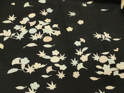平和屋着物＃羽織 刺繍 草花文 黒地 正絹 逸品 CABL2959in