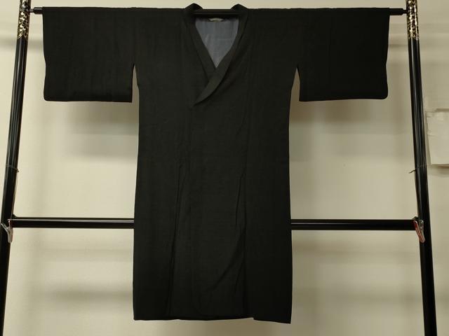 平和屋着物＃和装コート　黒地　ロング丈　正絹　逸品　CABL3013in