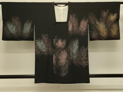 平和屋着物＃道行コート　寿光織　草葉文　黒地　金糸　正絹　逸品　CABL3031in