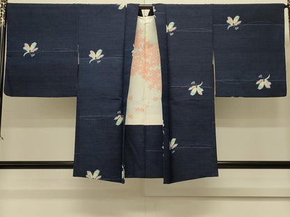 平和屋着物＃羽織　紬地　舞花文　正絹　逸品　CABL3033in