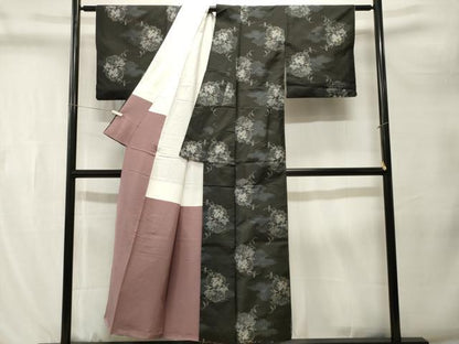 平和屋着物■本場大島紬　7マルキ　亀甲葡萄蔦の葉文　正絹　逸品　CABL3227ev