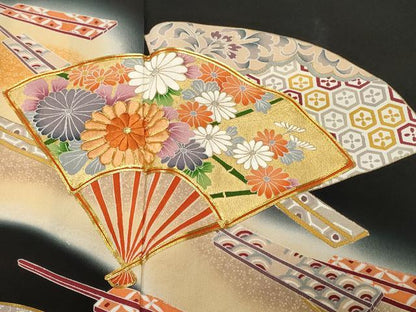 平和屋着物■豪華黒留袖　駒刺繍　扇草花文　暈し染め　金彩　正絹　逸品　CABL3530ev