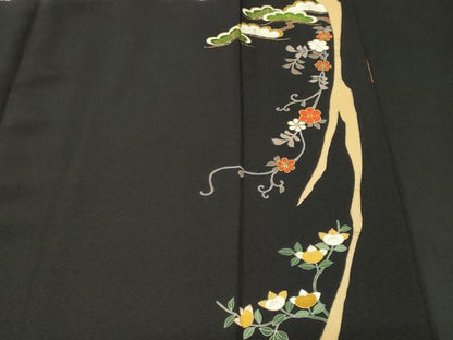 平和屋着物■豪華黒留袖　作家物　駒刺繍　藤花房色紙重ね宝尽し花文　金彩　正絹　逸品　CABL3538ev