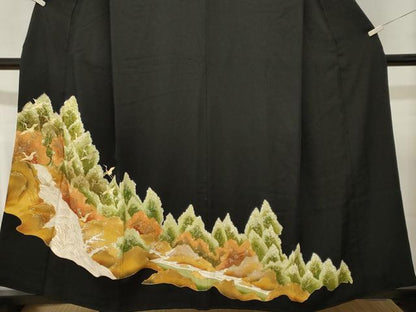 平和屋着物■豪華黒留袖　駒刺繍　立波飛鶴樹林文　金彩　正絹　逸品　CABL3767ev