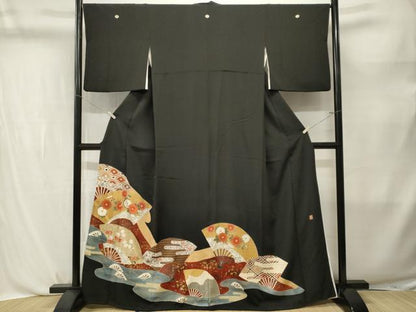 平和屋着物■豪華黒留袖　作家物　刺繍　流水片輪車扇面花文　暈し染め　金銀彩　正絹　逸品　CABL3769ev