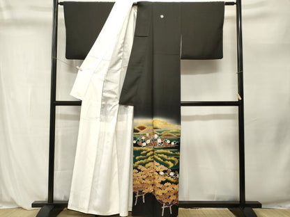平和屋着物■豪華黒留袖　枝松遠山花唐草文　暈し染め　金彩　正絹　逸品　CABL3979ev