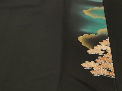 平和屋着物■豪華黒留袖　枝松遠山花唐草文　暈し染め　金彩　正絹　逸品　CABL3979ev