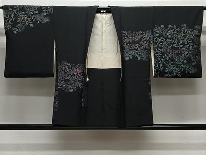 平和屋着物＃羽織　寿光織　草花文　黒地　金銀糸　正絹　逸品　CABL4038ua