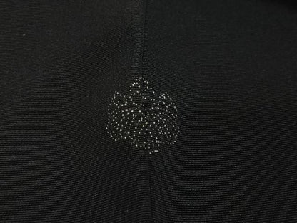 平和屋着物＃羽織　刺繍　枝松文　黒地　正絹　逸品　CABL4083ua