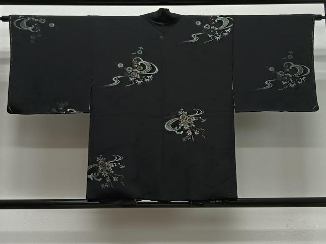 平和屋着物＃羽織　寿光織　流水草花文　黒地　銀糸　正絹　逸品　CABL4153ua