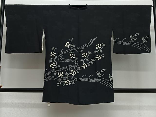 平和屋着物＃道行コート　絞り　流水枝花文　黒地　正絹　逸品　CABL4265ua
