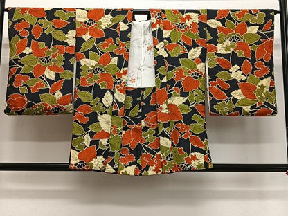 平和屋着物＃羽織　草花文　黒地　正絹　逸品　CABL4308ua