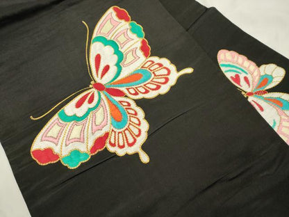 平和屋着物●アンティーク　大正ロマン　九寸名古屋帯　総刺繍　駒刺繍　舞蝶文　黒地　正絹　逸品　CABL4403dy