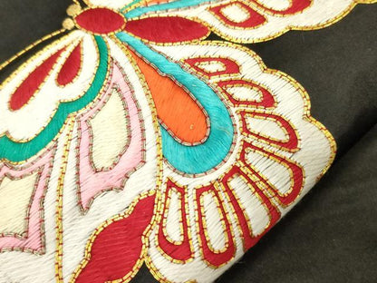 平和屋着物●アンティーク　大正ロマン　九寸名古屋帯　総刺繍　駒刺繍　舞蝶文　黒地　正絹　逸品　CABL4403dy